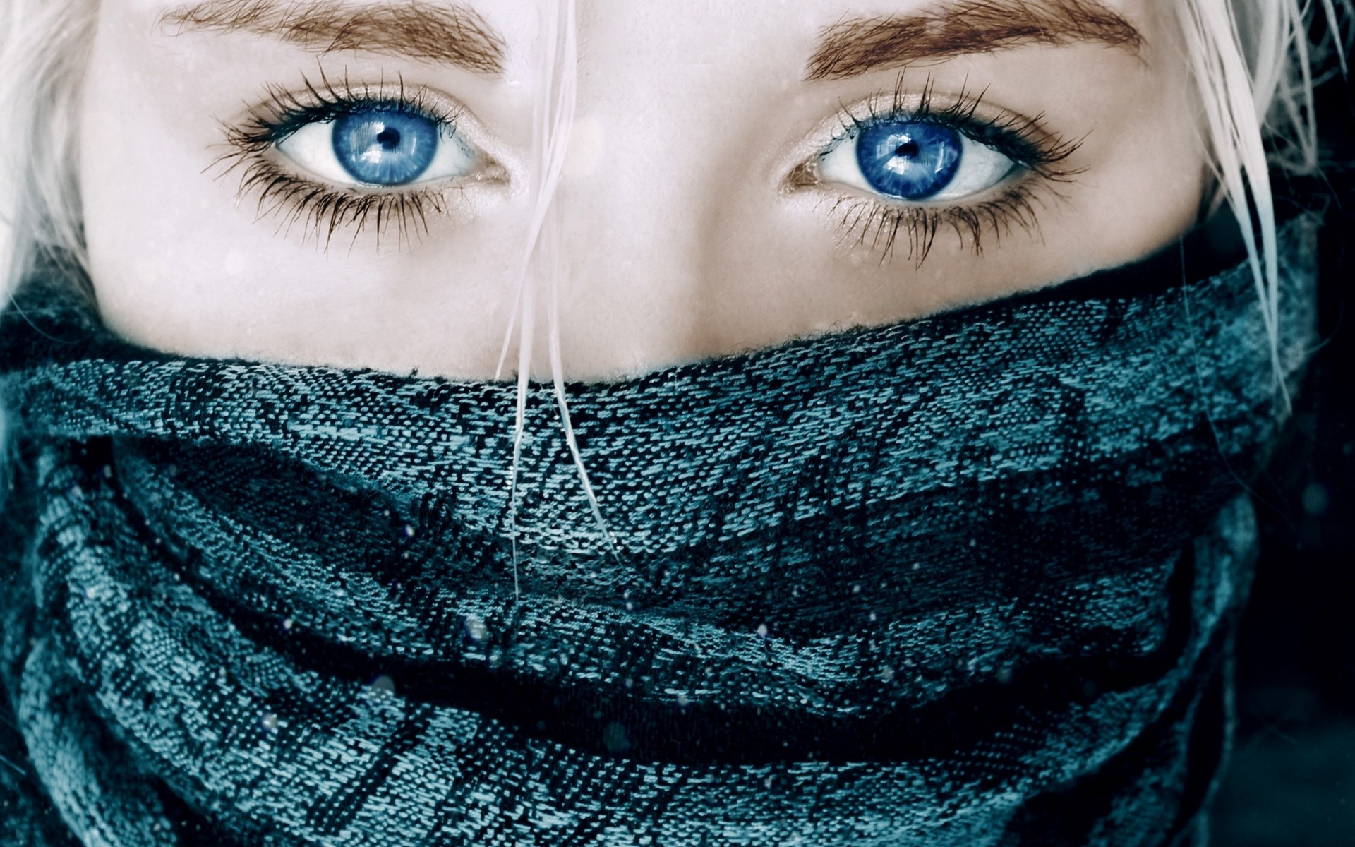 plave oči