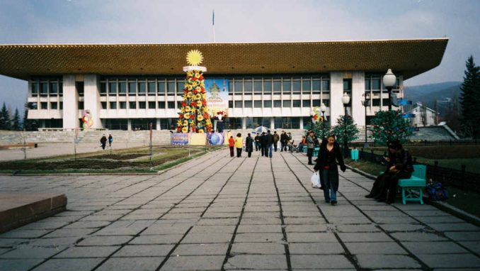 Kazahstan: Bitlsi među jabukama 1