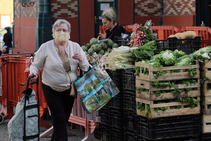 Francuzi se tokom izolacije ugojili u proseku po 2,5 kg 1