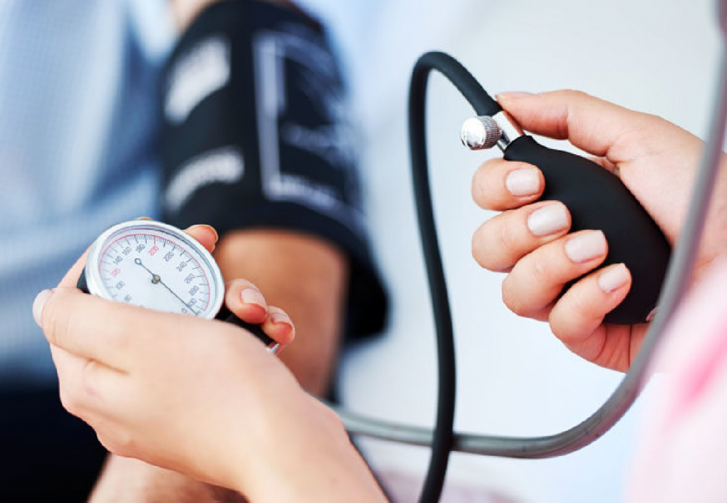 Visoki krvni tlak: Koje namirnice konzumirati više, a koje izbjegavati