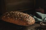 recept-za-hleb-sa-semenkama-bez-brasna:-odusevice-vas-mekoca-testa,-necete-znati-kada-je-dosta
