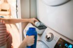 mnogi-ne-znaju-za-ovaj-trik:-ovo-je-prva-stvar-koju-treba-uraditi-sa-novom-flasom-deterdzenta-za-ves