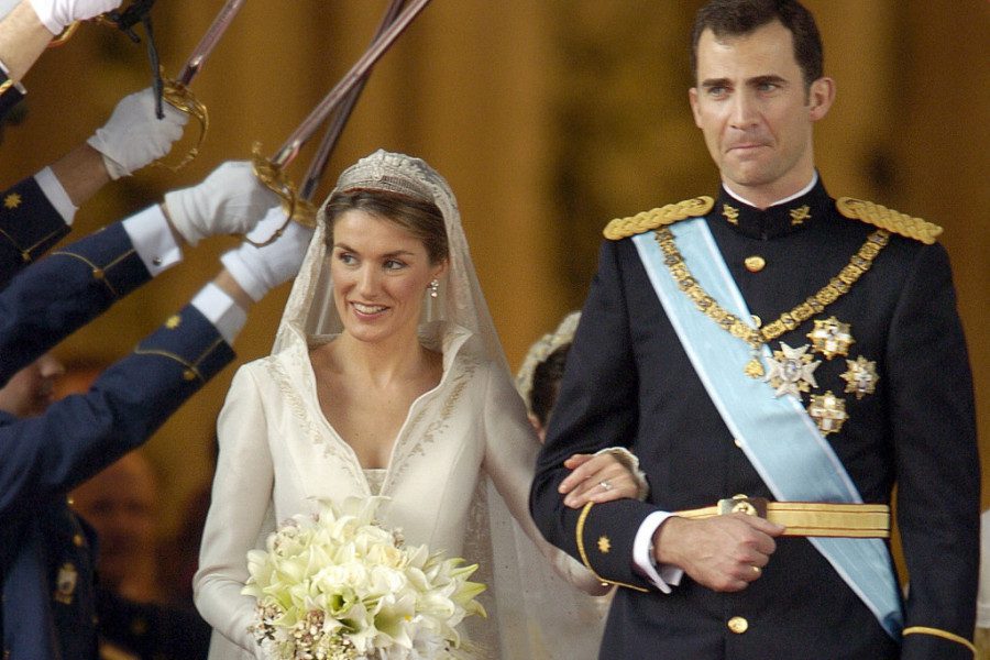 kralj-filip-i-kraljica-leticija-rekli-"da":-ovako-je-izgledalo-kraljevsko-vencanje-u-spaniji-(foto)