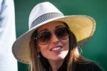 jelena-djokovic-kao-kraljica-bodrila-je-novaka-u-kombinaciji-koja-je-sve-odusevila