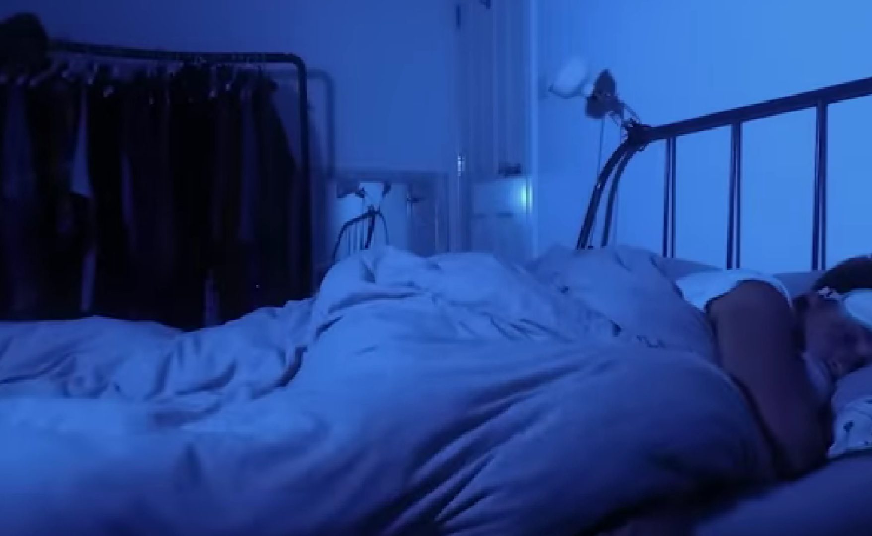 pet-ucinkovitih-strategija-protiv-nesanice:-strucnjak-otkriva-revolucionarne-pristupe-za-oporavak-sna-i-svjezinu