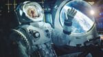 kosmonaut-je-godinu-dana-bio-zarobljen-u-svemiru,-a-kada-se-vratio-njegova-zemlja-nije-postojala:-prica-koja-izaziva-jezu!