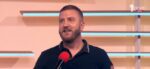 “istorijski-trenutak-na-srpskim-televizijama”;-komicar-nasmejao-naseg-voditelja-do-suza-(video)