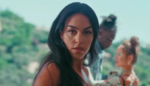 georgina-rodrigez-u-spotu-latino-pevaca:-pokazala-plesno-umece-u-zanosnoj-crvenoj-haljini,-a-pojavljuje-se-i-ronaldo