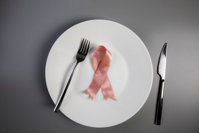 konzumiranje-ove-vrste-hrane-u-pubertetu,-povecava-rizik-od-karcinoma-dojke