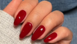 izgledacete-privlacno-i-mocno:-boston-crvena-boja-laka-osvojila-tik-tok,-bice-najtrazenija-ove-sezone-u-salonima