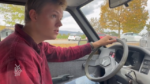 dzastin-je-iz-amerike-dosao-u-srbiju:-imao-je-renoviranu-kucu,-tri-automobila,-stabilan-posao,-a-sada-po-beogradu-vozi-juga-(video)