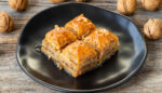 najbogatija-baklava-obavezno-ima-tajni-sastojak:-sipa-se-samo-1-kasika,-a-od-njega-mirise-cela-kuca