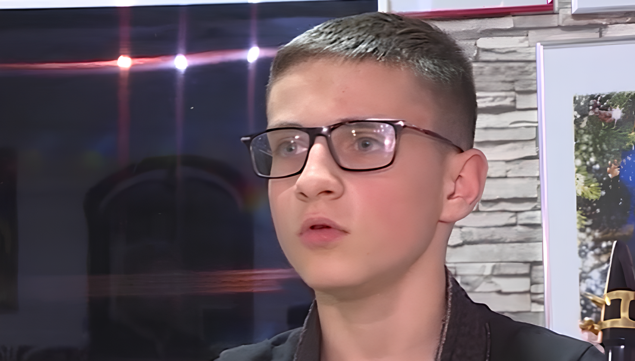 upoznajte-decaka-iz-jagodine-koji-svira-sedam-instrumenata,-peva-i-pise-pesme:-cutao-je-dok-nisu-roditelji-pristali-da-ga-upisu-u-muzicku-skolu!-(video)