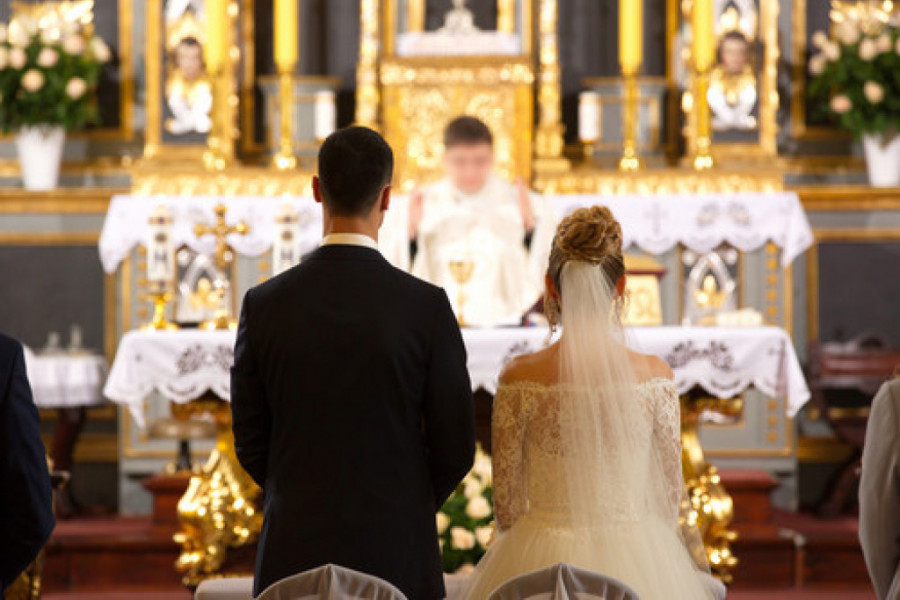 sutra-bi-se-udale:-zene-rodjene-u-ova-4-znaka-jedva-cekaju-svoje-vencanje,-neverovatno-su-posvecene