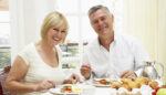 najbolji-dorucak-posle-50.-godine:-dijetolog-navodi-namirnice-koje-ne-goje,-a-daju-snagu