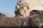 nestvarni-prizori:-radovan-je-hodao-po-vreloj-lavi-samo-6-dana-nakon-erupcije-etne!-"uverio-sam-se-u-silu-prirode,-koliko-je-covek-nemocan"-(video)